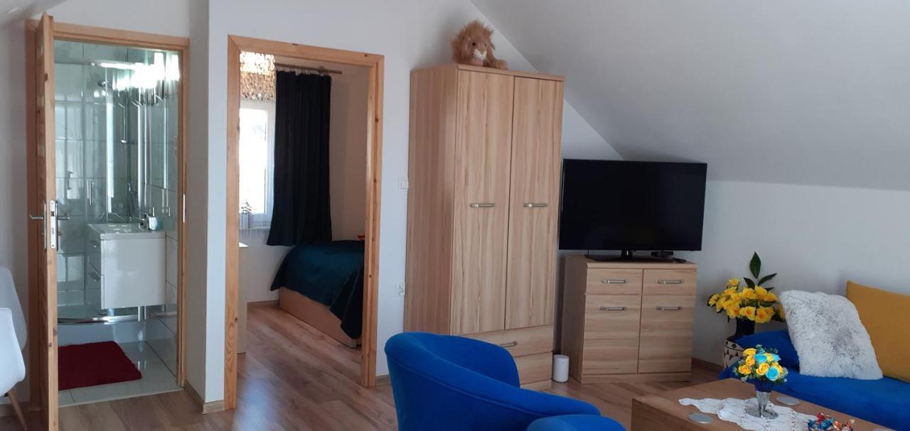 Mieszkanko Z Tarasem Limanowa Bagian luar foto