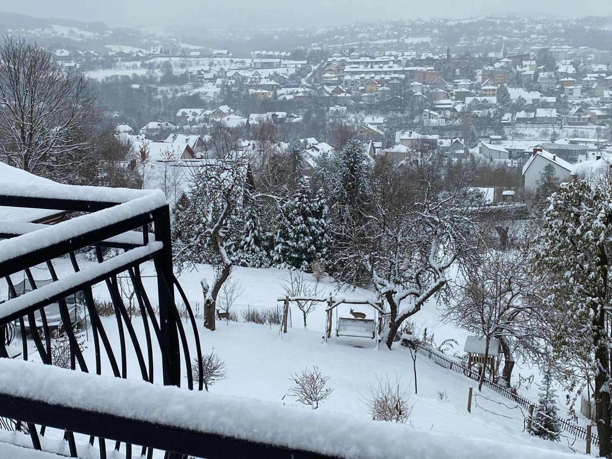 Mieszkanko Z Tarasem Limanowa Bagian luar foto