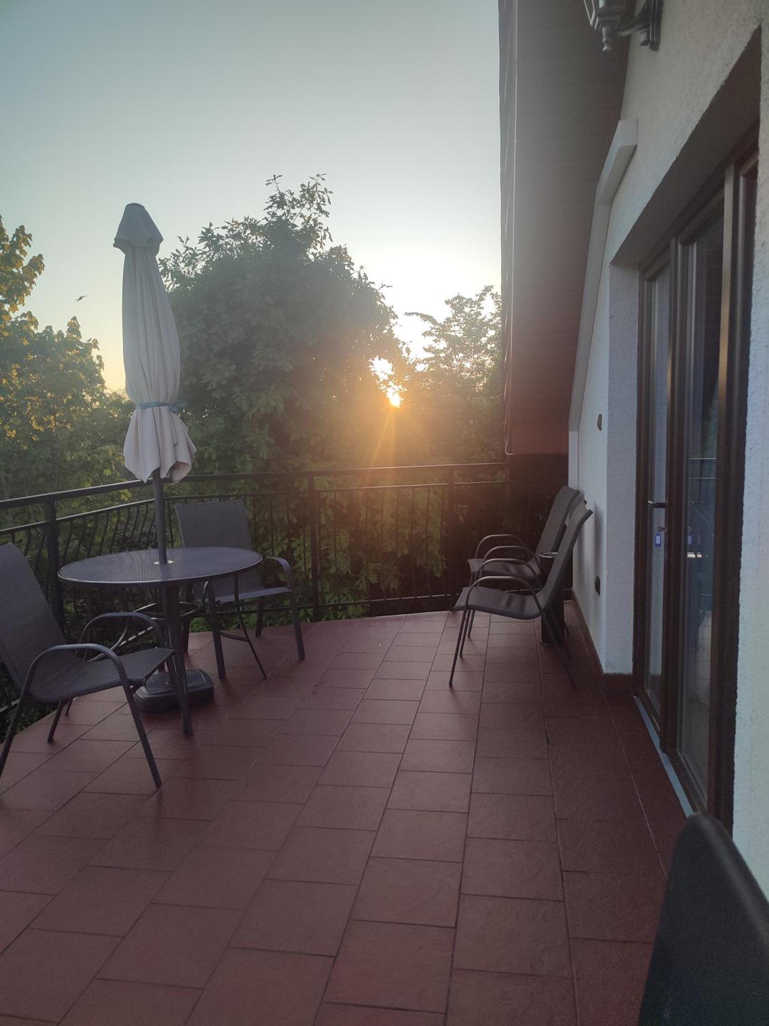 Mieszkanko Z Tarasem Limanowa Bagian luar foto