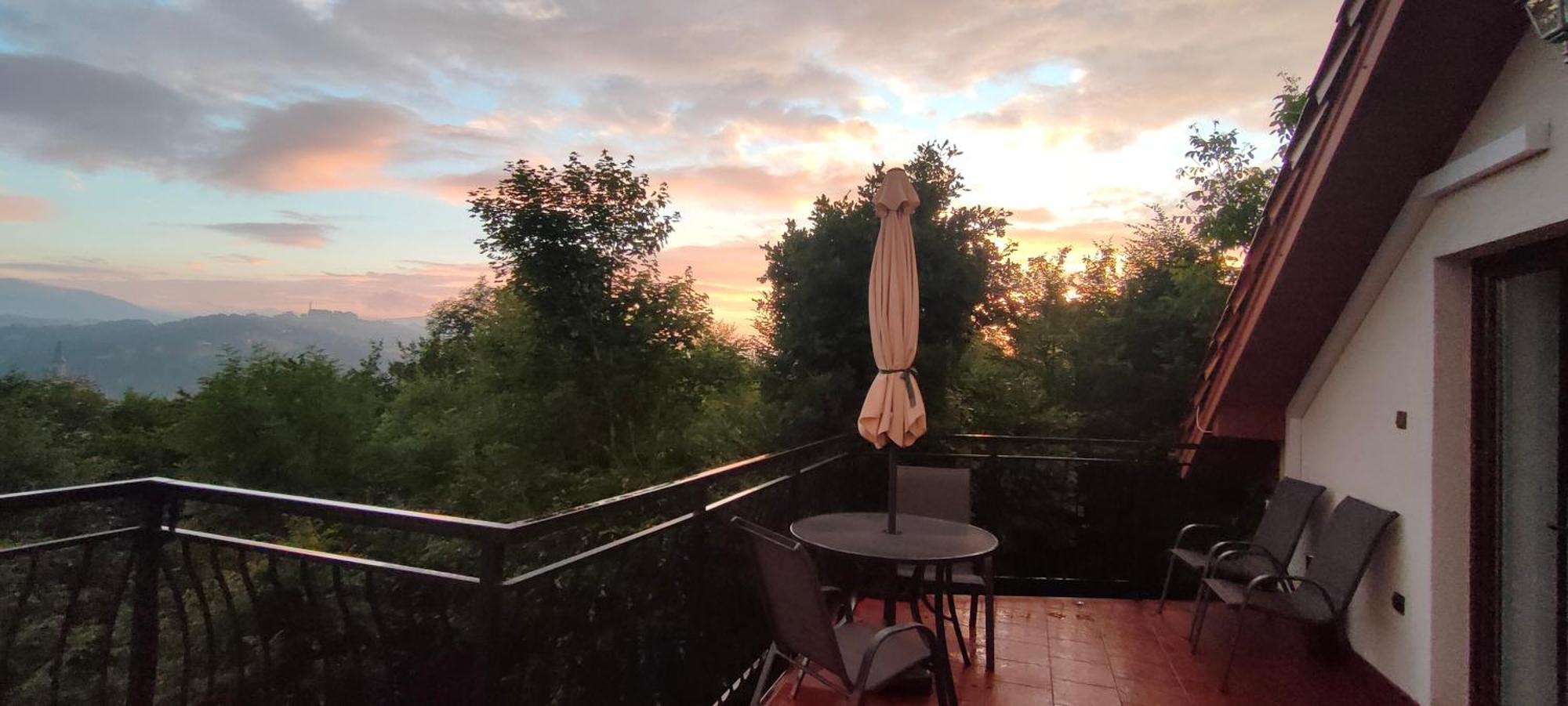Mieszkanko Z Tarasem Limanowa Bagian luar foto